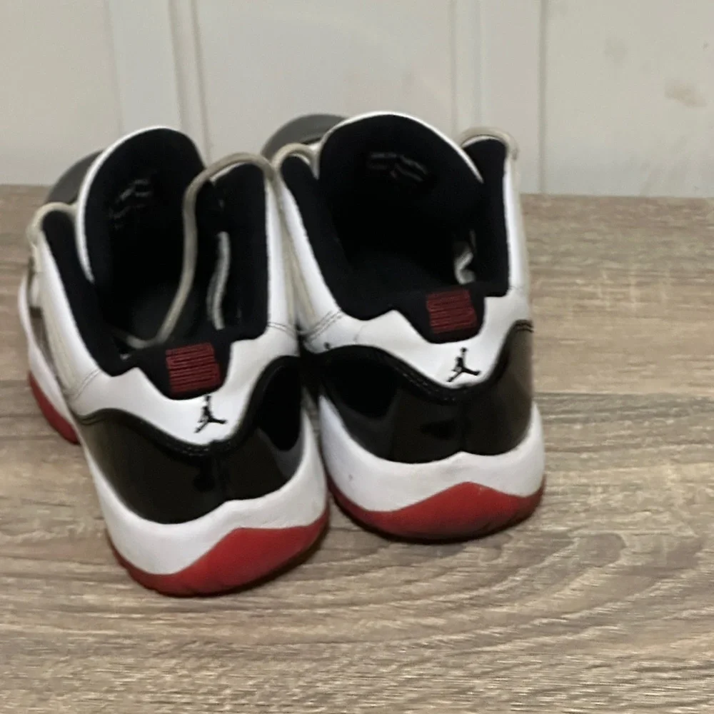 Nike Air Jordan 11 Retro Low GS 'Concord Bred' 2020 528896-160 Youth Size 5.5Y